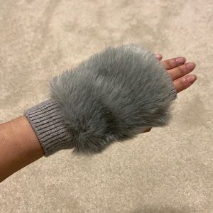 CLUB MONACO - Fingerless Gloves